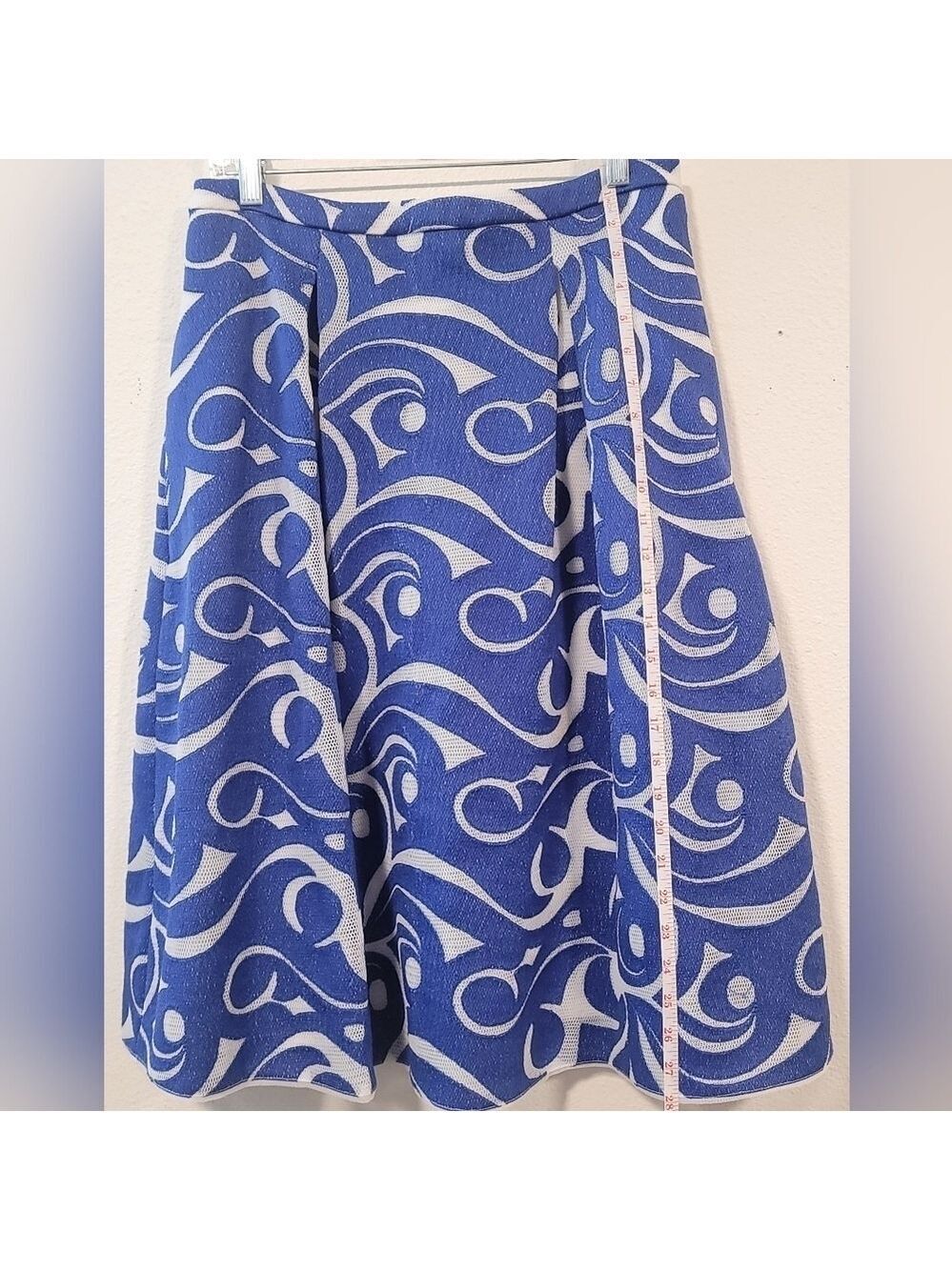 BCBGMaxAzria Jezebel Blue and White Pleated A-Line Midi Skirt Sz 10 - Picture 3 of 11
